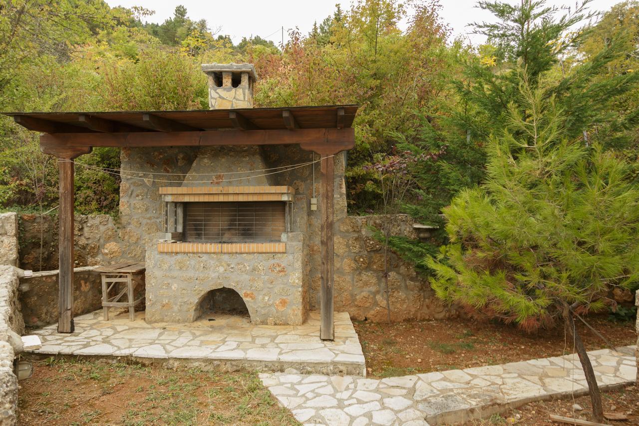 Paradise Chalet Ano Trikala Exterior foto